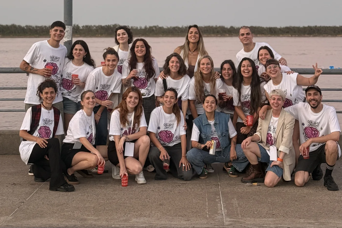 El equipo del festival en la costanera de Rosario